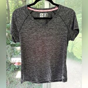 RBX Performance Workout Medium Short Sleeve Shirt. Heather Pattern Curved Hem.